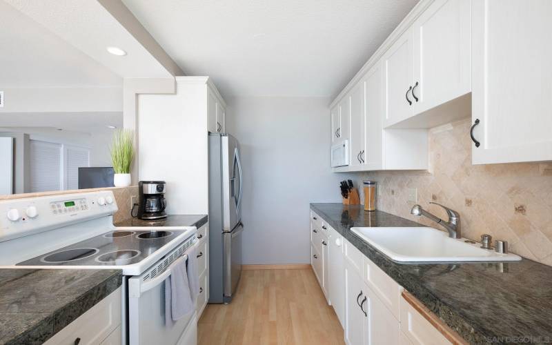 1830 Avenida del Mundo, Coronado, California 92118, 1 Bedroom Bedrooms, ,1 BathroomBathrooms,Residential Rental,For Rent,Avenida del Mundo,220026967