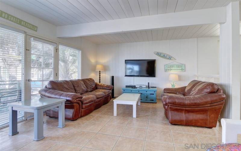 717 Ensenada Court, Pacific Beach, California 92109, 4 Bedrooms Bedrooms, ,3 BathroomsBathrooms,Residential Rental,For Rent,Ensenada Court,230005570