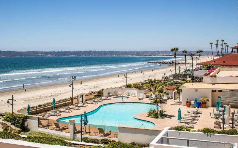 1750 Avenida Del Mundo, Coronado, California 92118, 2 Bedrooms Bedrooms, ,2 BathroomsBathrooms,Residential Rental,For Rent,Avenida Del Mundo,230013274