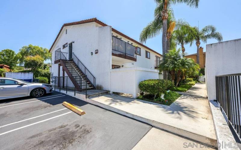 380 Plymouth Dr, Vista, California 92083, 1 Bedroom Bedrooms, ,Commercial-res Income,For Sale,Plymouth Dr,230018769
