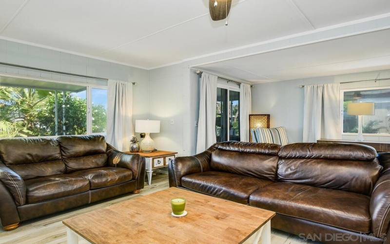 4882 1/2 Old Cliffs Road, San Diego, California 92120, ,Commercial-mobhmpark,For Sale,Old Cliffs Road,230019287