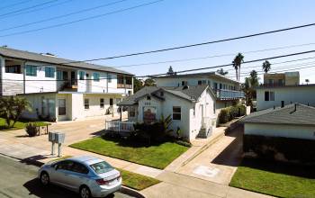 141-155 Cherry Avenue, Carlsbad, California 92008, 4 Bedrooms Bedrooms, ,Commercial-res Income,For Sale,Cherry Avenue,230019590