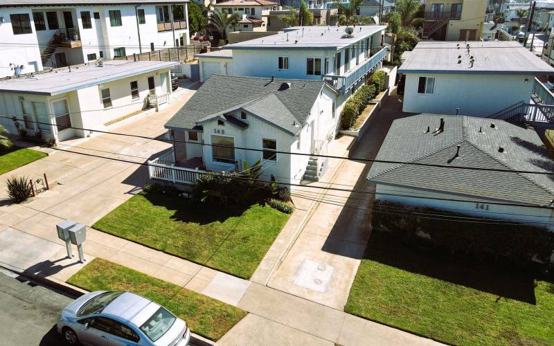 141-155 Cherry Avenue, Carlsbad, California 92008, 4 Bedrooms Bedrooms, ,Commercial-res Income,For Sale,Cherry Avenue,230019590