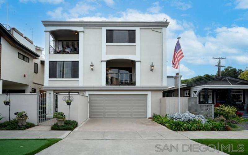 620 9th Street, Coronado, California 92118, 4 Bedrooms Bedrooms, ,3 BathroomsBathrooms,Residential Rental,For Rent,9th Street,230020901 620 9th Street, Coronado, California 92118, 4 Bedrooms Bedrooms, ,3 BathroomsBathrooms,Residential Rental,For Rent,9th Street,230020901