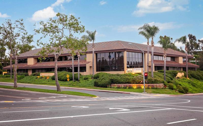 6390 Greenwich Drive, San Diego, California 92122, 1 Bedroom Bedrooms, ,Commercial-off/rtl/ind,For Sale,Greenwich Drive,230021904
