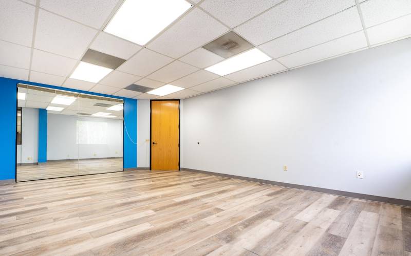 6390 Greenwich Drive, San Diego, California 92122, 1 Bedroom Bedrooms, ,Commercial-off/rtl/ind,For Sale,Greenwich Drive,230021904