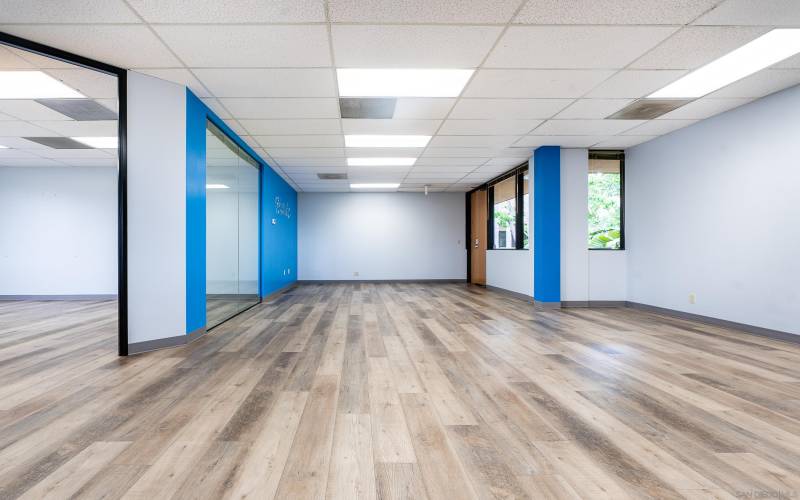 6390 Greenwich Drive, San Diego, California 92122, 1 Bedroom Bedrooms, ,Commercial-off/rtl/ind,For Sale,Greenwich Drive,230021904