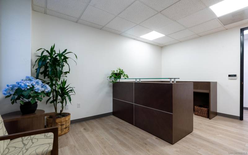 6390 Greenwich Drive, San Diego, California 92122, 1 Bedroom Bedrooms, ,Commercial-off/rtl/ind,For Sale,Greenwich Drive,230021904