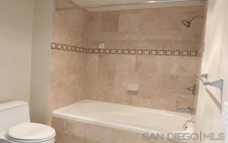 700 E, San Diego, California 92101, 2 Bedrooms Bedrooms, ,2 BathroomsBathrooms,Residential Rental,For Rent,E,230022574