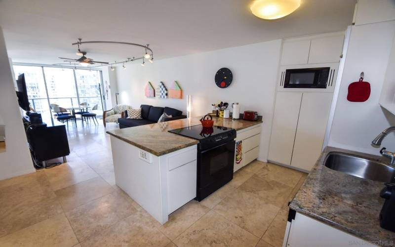 1730 Avenida Del Mundo, Coronado, California 92118, 1 Bedroom Bedrooms, ,1 BathroomBathrooms,Residential Rental,For Rent,Avenida Del Mundo,230022603