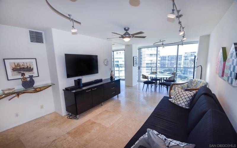 1730 Avenida Del Mundo, Coronado, California 92118, 1 Bedroom Bedrooms, ,1 BathroomBathrooms,Residential Rental,For Rent,Avenida Del Mundo,230022603